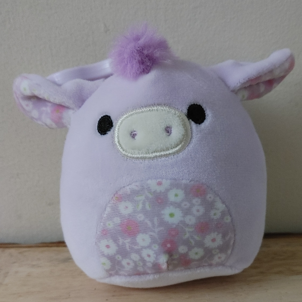 3.5" Easter 2023 Squishmallows Delzi The Donkey Floral Belly Keychain Clip